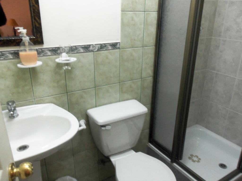 פואנטה ארנס Hostal Joshiken חדר תמונה