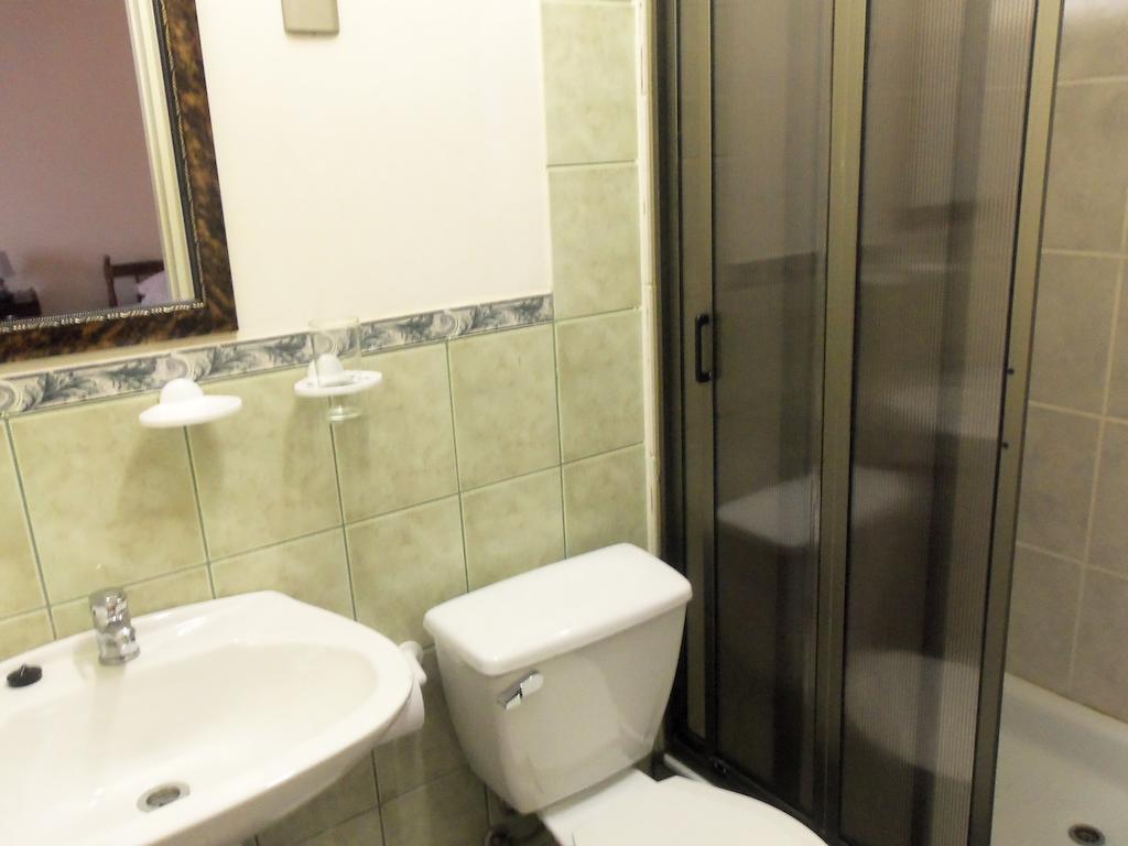 פואנטה ארנס Hostal Joshiken חדר תמונה