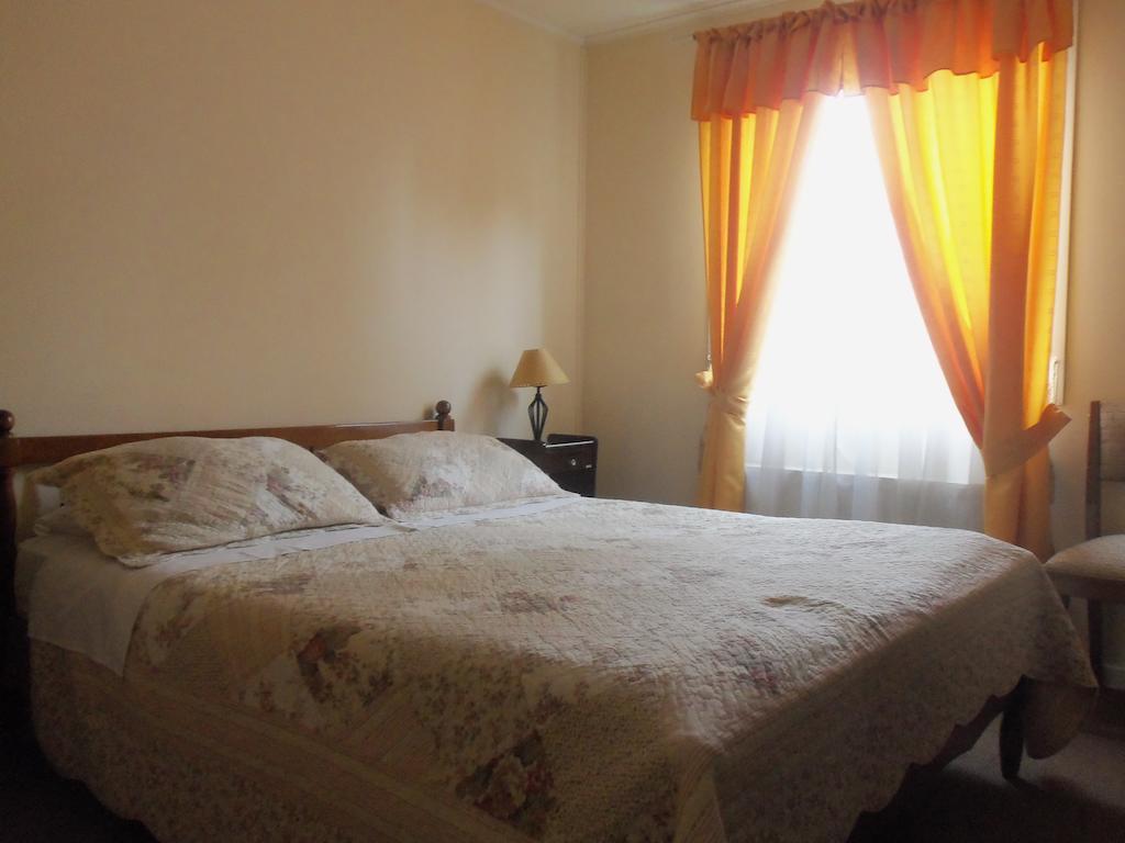 פואנטה ארנס Hostal Joshiken מראה חיצוני תמונה